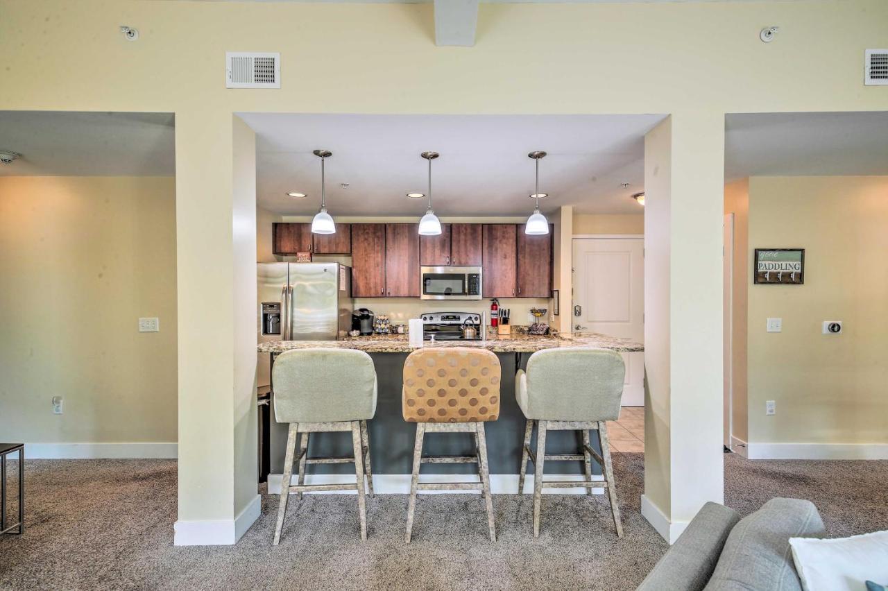 Apartment With Patio Less Than 1 Mi To Downtown